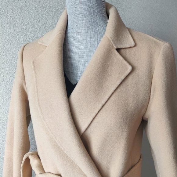 Light Camel Wool Coat - Picture 4 of 10